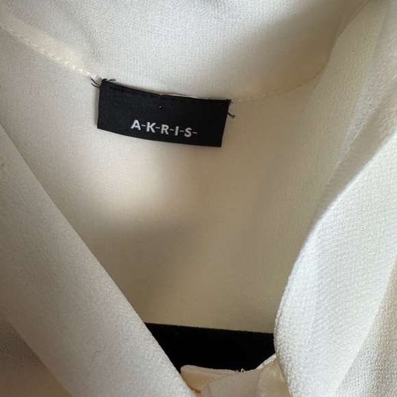 Akris Selde Mulberry Silk Blouse with neck tie, cream, size 12 - Picture 2 of 10